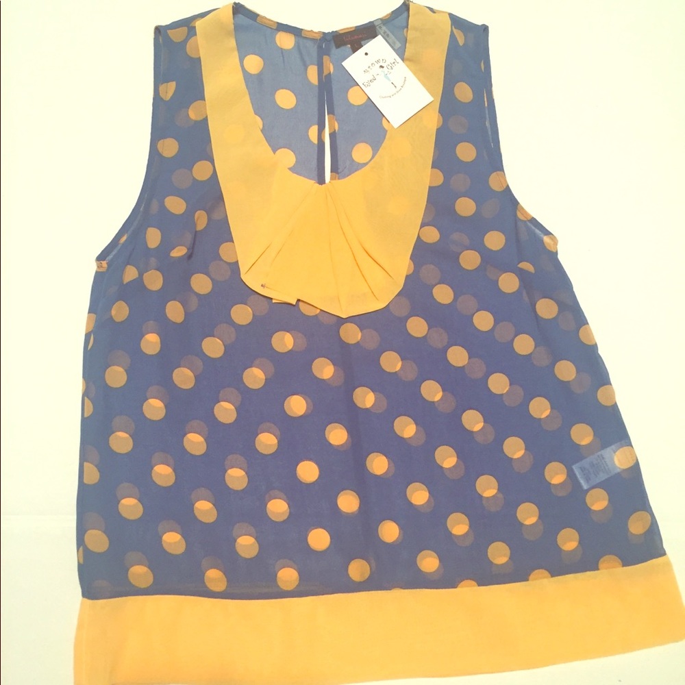 NWT Beautiful polka dot, Lulumari top